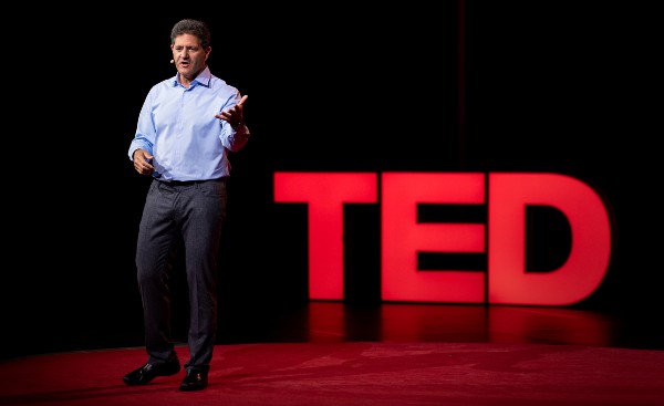 Hãy tham dự trực tiếp TED Talks nếu có cơ hội