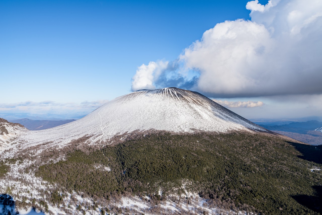 Núi Asama được xem là ngọn núi có hoạt động mạnh nhất tại Honshu, Nhật Bản