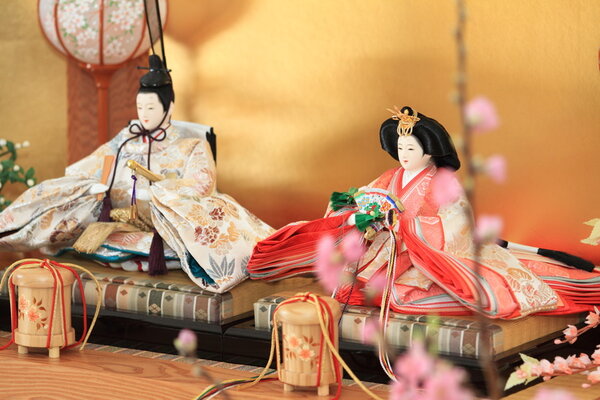 Búp bê Hina được trang trí trong nhà trong lễ hội búp bê Hina Nhật Bản